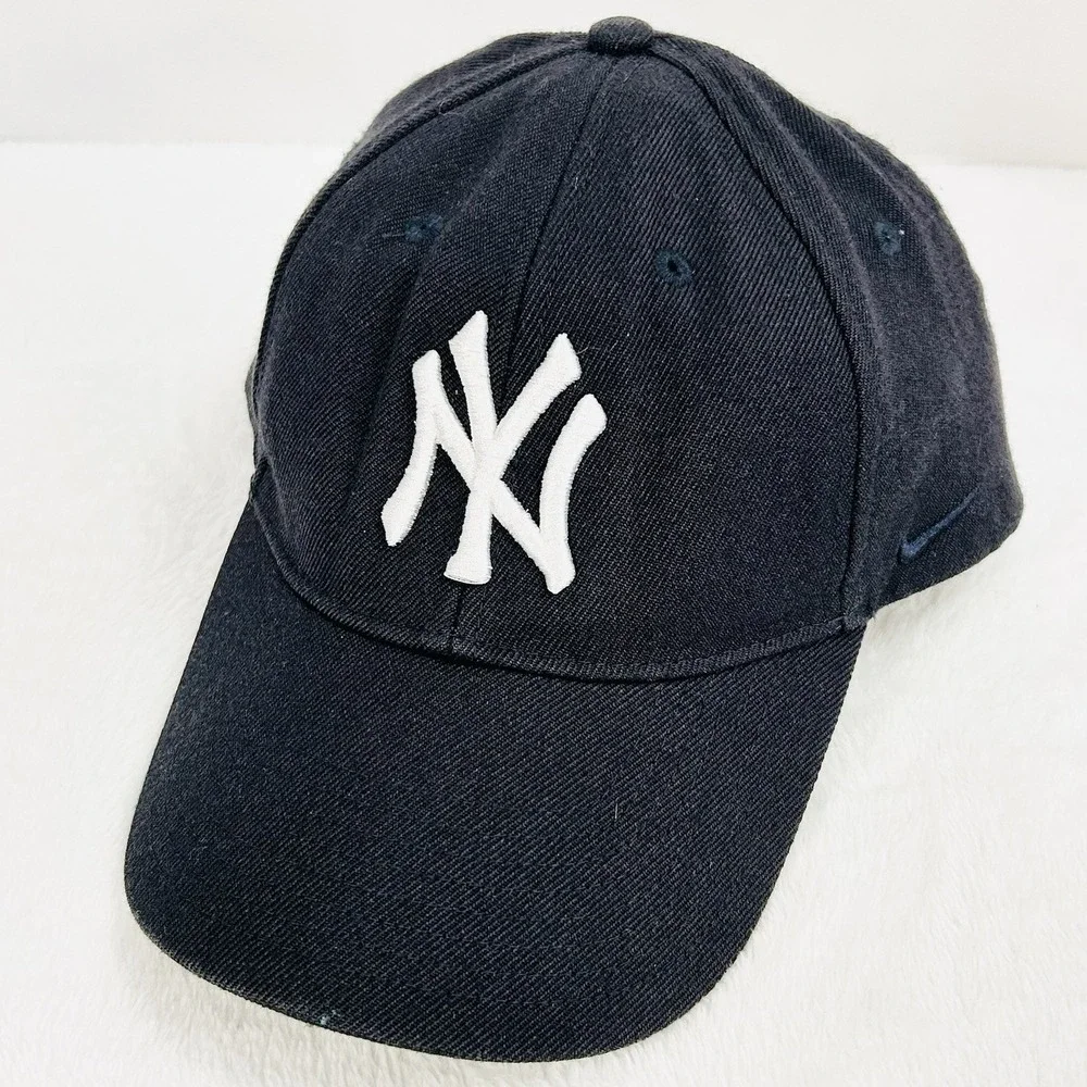 Nike New York‎ Yankees Team Logo Hat Cap Adjustable Strapback Blue MLB Baseball